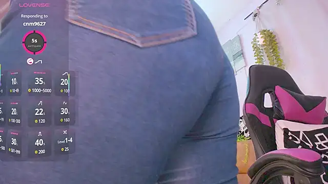 Snapshot of lucie_nicolls chatting on 09.13.25 lucie nicolls online show from 09.13.25