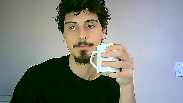 Snapshot of milkoffe chatting on 12.09.24 milkoffe online show from 12.09.24