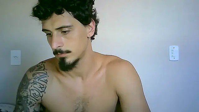 Snapshot of milkoffe chatting on 02.03.25 milkoffe online show from 02.03.25