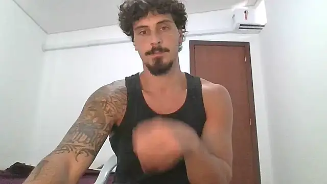 Snapshot of milkoffe chatting on 02.04.26 milkoffe online show from 02.04.26