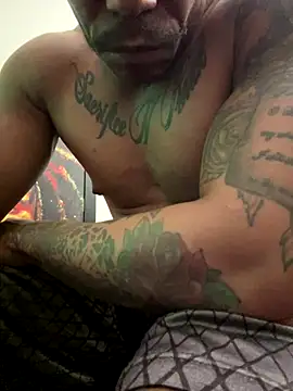 Snapshot of MidnightFlexxx chatting on 10.22.25 MidnightFlexxx online show from 10.22.25