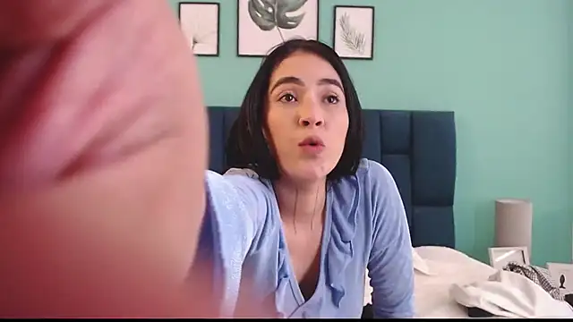 Snapshot of NicollColeman chatting on 03.13.25 NicollColeman online show from 03.13.25