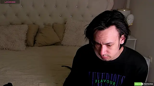 Snapshot of CalvinOwens chatting on 03.03.26 CalvinOwens online show from 03.03.26