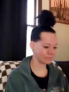 Snapshot of SidneyRaee chatting on 01.06.25 SidneyRaee online show from 01.06.25