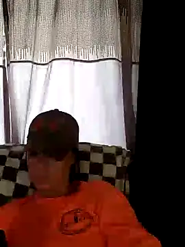 Snapshot of SidneyRaee chatting on 03.03.25 SidneyRaee online show from 03.03.25