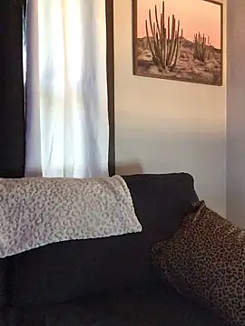 Snapshot of SidneyRaee chatting on 09.16.25 SidneyRaee online show from 09.16.25