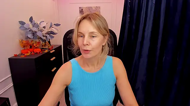 Sinty Devis online show from 11.04.25