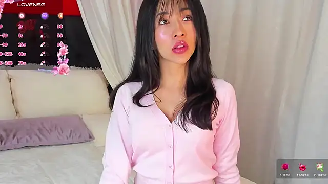 SophiaLiu online show from 03.20.26