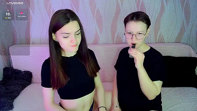 Snapshot of _crazy_baby_ chatting on 11.23.25 crazy baby online show from 11.23.25