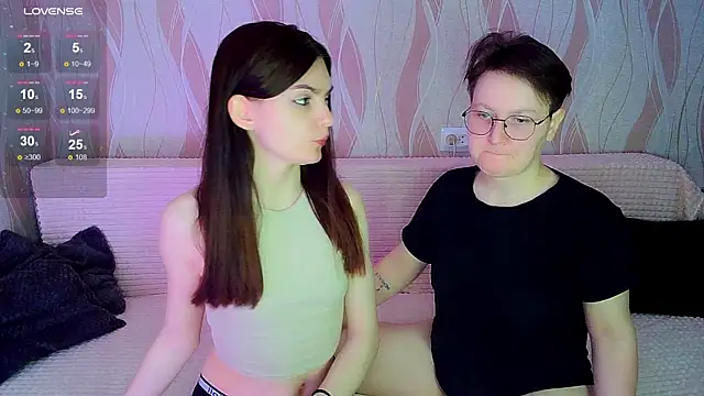 Snapshot of _crazy_baby_ chatting on 11.24.25 crazy baby online show from 11.24.25