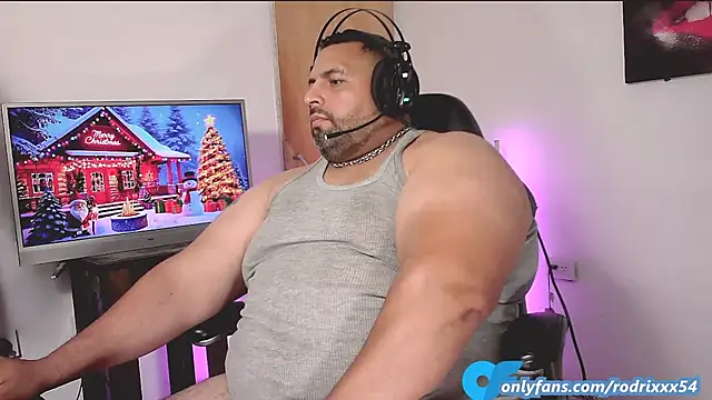 Snapshot of rodrix54 chatting on 12.16.24 rodrix54 online show from 12.16.24