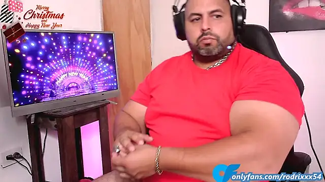 Snapshot of rodrix54 chatting on 12.30.24 rodrix54 online show from 12.30.24