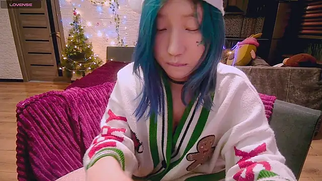 Snapshot of Akemilun chatting on 12.28.24 Akemilun online show from 12.28.24