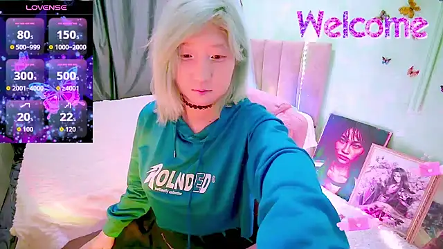 Snapshot of Akemilun chatting on 02.19.26 Akemilun online show from 02.19.26