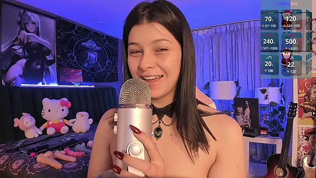 Snapshot of LanaKyutt chatting on 12.27.24 LanaKyutt online show from 12.27.24