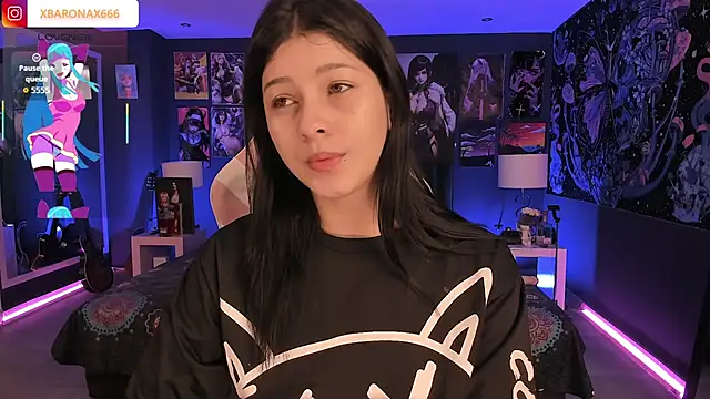 Snapshot of LanaKyutt chatting on 11.28.25 LanaKyutt online show from 11.28.25