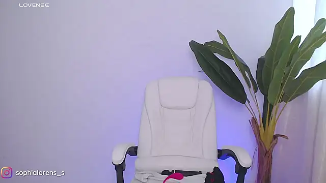 sophialorens s online show from 02.27.25