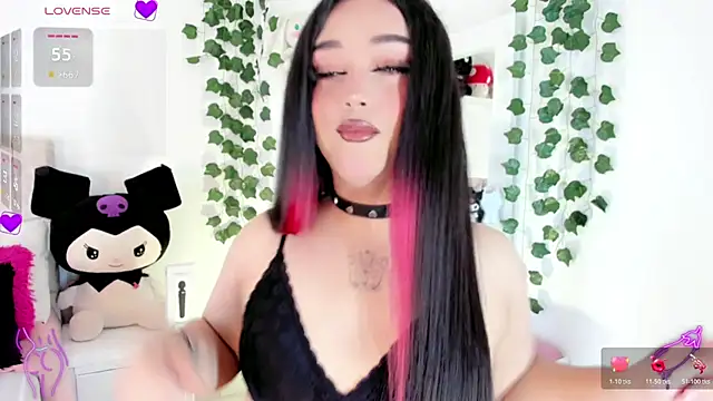 Snapshot of cattriona_muller chatting on 11.30.25 cattriona muller online show from 11.30.25