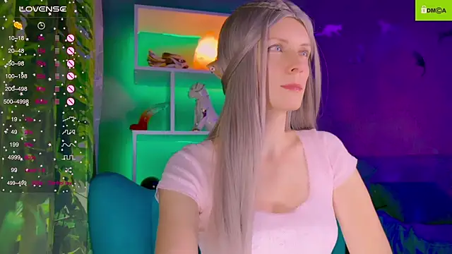 Flash Summer online show from 10.20.25