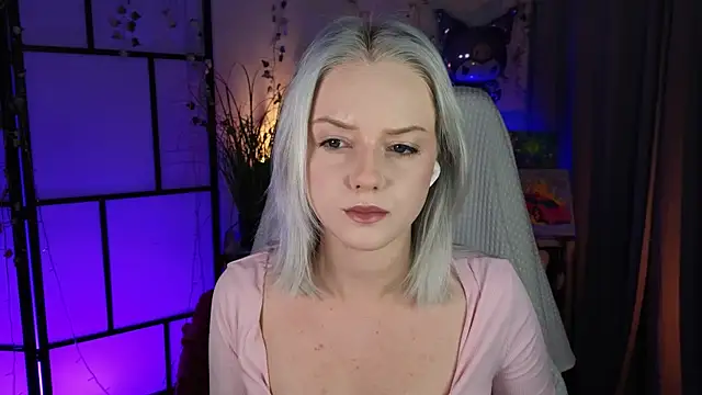 Snapshot of ImBonBon chatting on 09.22.25 ImBonBon online show from 09.22.25