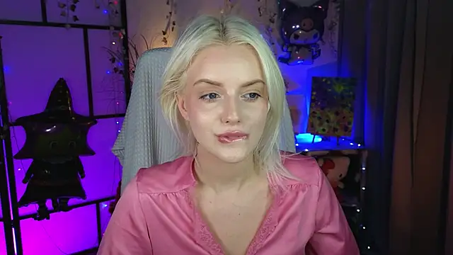 Snapshot of ImBonBon chatting on 11.07.25 ImBonBon online show from 11.07.25