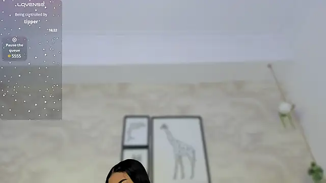 chloe sullivannn online show from 12.09.24