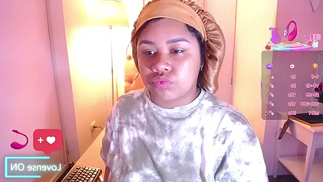 Snapshot of Nahom1_ chatting on 10.27.25 Nahom1 online show from 10.27.25