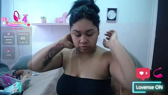 Snapshot of Nahom1_ chatting on 11.05.25 Nahom1 online show from 11.05.25