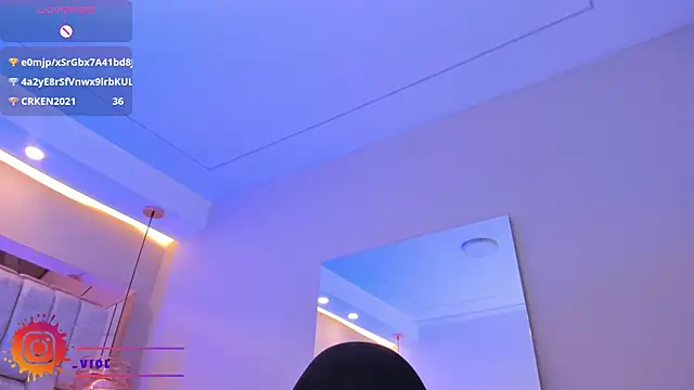 Snapshot of VioletaAbel chatting on 02.04.25 VioletaAbel online show from 02.04.25