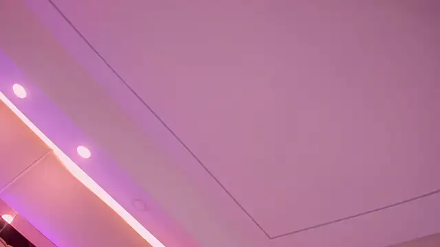 Snapshot of VioletaAbel chatting on 10.29.25 VioletaAbel online show from 10.29.25