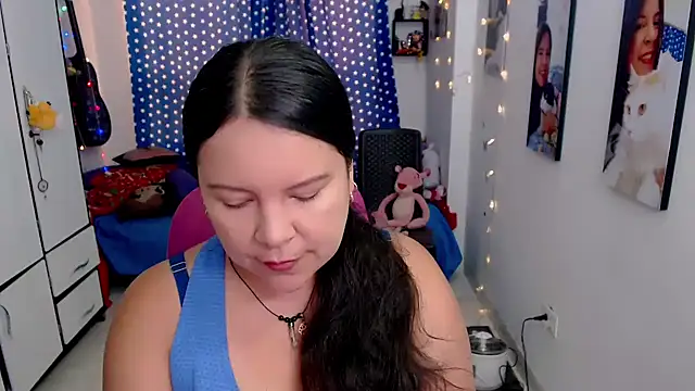 Snapshot of claryssa_ chatting on 11.24.25 claryssa online show from 11.24.25