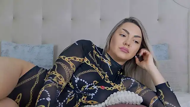stacya10 online show from 12.15.24