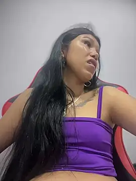 Snapshot of emily_rosse04 chatting on 02.26.25 emily rosse04 online show from 02.26.25