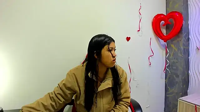 Snapshot of emily_rosse04 chatting on 02.26.26 emily rosse04 online show from 02.26.26