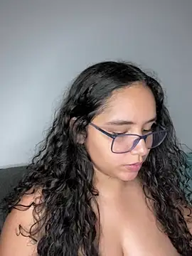 CurlyGirl 1 online show from 01.24.25