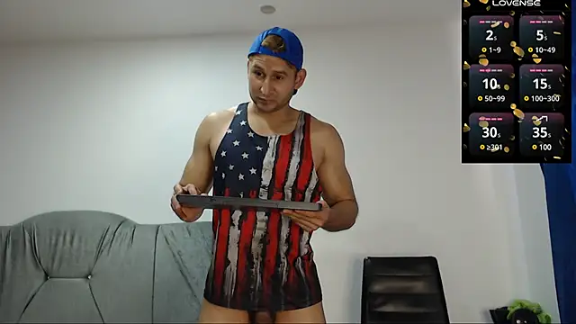 Snapshot of sexy-boy071 chatting on 01.12.25 sexy-boy071 online show from 01.12.25