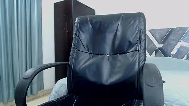 Frank heaven01 online show from 01.04.25