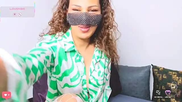 Turkish Latina online show from 04.26.26