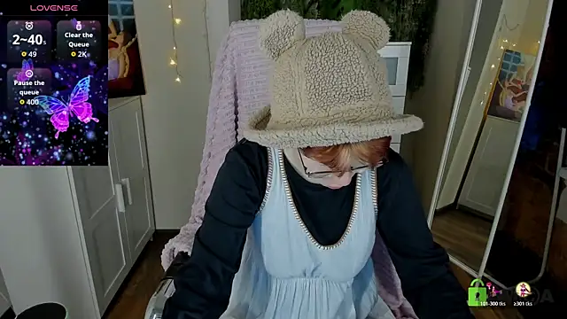 Snapshot of Melissa_Wells chatting on 11.06.25 Melissa Wells online show from 11.06.25