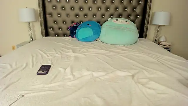 NadiaLyla online show from 03.24.26