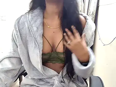 tanvi-00 online show from 11.25.25