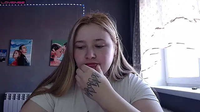 Light Luna online show from 10.25.25