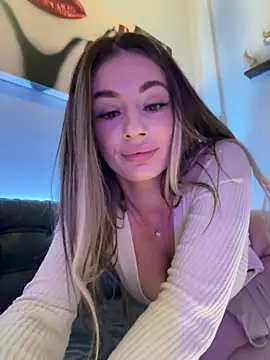 Snapshot of IsabellaEtthan chatting on 03.01.25 IsabellaEtthan online show from 03.01.25