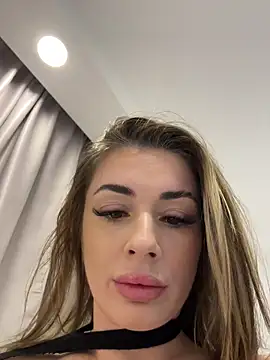 Snapshot of IsabellaEtthan chatting on 01.31.26 IsabellaEtthan online show from 01.31.26