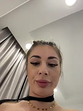 Snapshot of IsabellaEtthan chatting on 02.07.26 IsabellaEtthan online show from 02.07.26