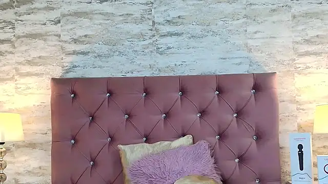 Snapshot of IsabellMendez_ chatting on 02.19.25 IsabellMendez online show from 02.19.25