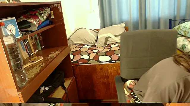 EvaMiron online show from 02.04.25