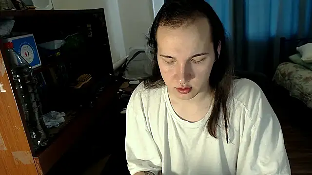 EvaMiron online show from 03.14.25