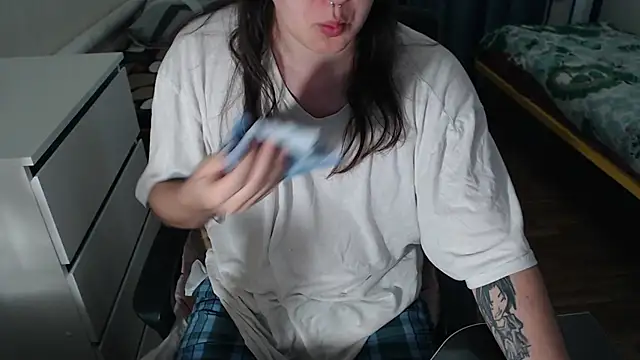 EvaMiron online show from 09.09.25