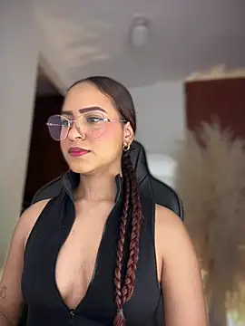 Snapshot of gretta_kler1 chatting on 06.23.26 gretta kler1 online show from 06.23.26